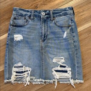 American Eagle Outfitters Curvy high-rise, mini distressed frayed hem size 2